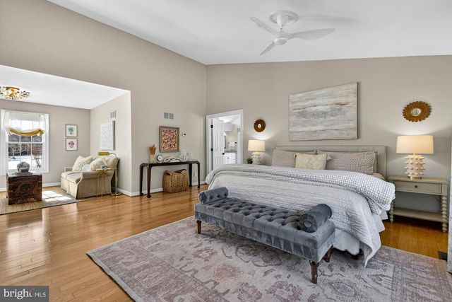 11732 SADDLE CRESCENT CIR, Oakton, VA 22124