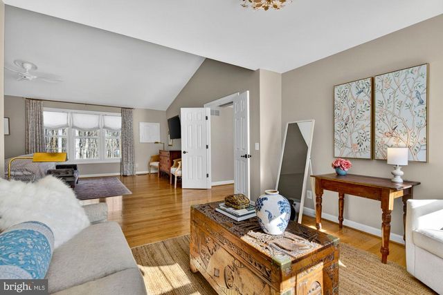 11732 SADDLE CRESCENT CIR, Oakton, VA 22124