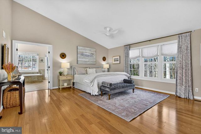 11732 SADDLE CRESCENT CIR, Oakton, VA 22124