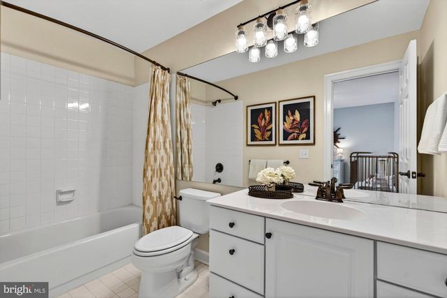 11732 SADDLE CRESCENT CIR, Oakton, VA 22124