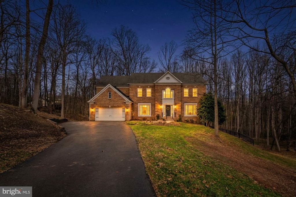 11732 SADDLE CRESCENT CIR, Oakton, VA 22124