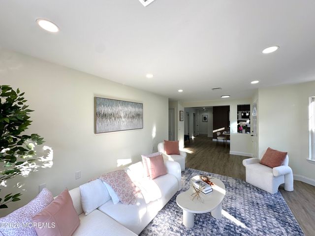 340 Jamaica Boulevard, Toms River, NJ 08757