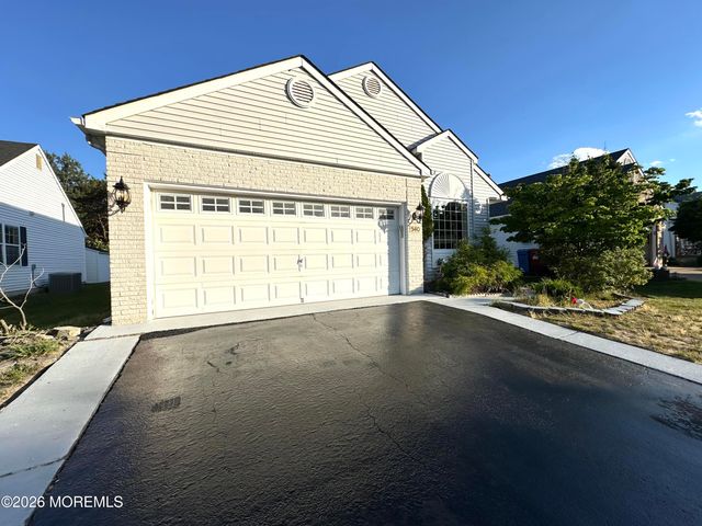 340 Jamaica Boulevard, Toms River, NJ 08757