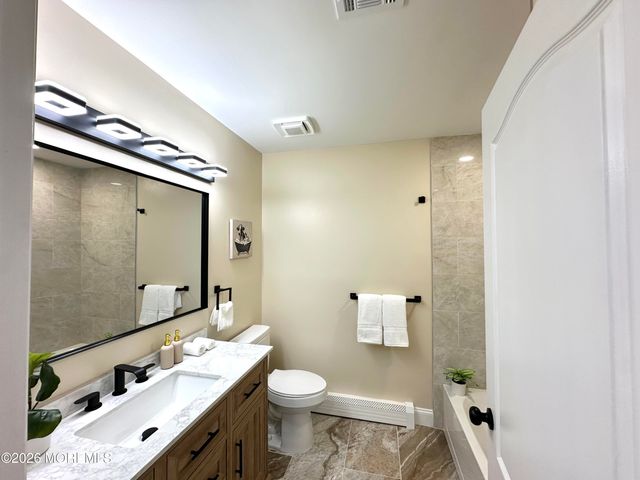 340 Jamaica Boulevard, Toms River, NJ 08757