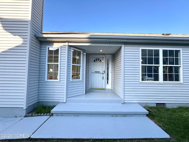 340 Jamaica Boulevard, Toms River, NJ 08757