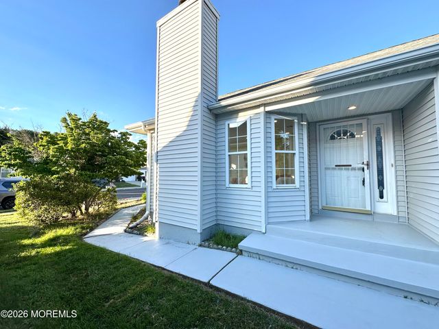 340 Jamaica Boulevard, Toms River, NJ 08757