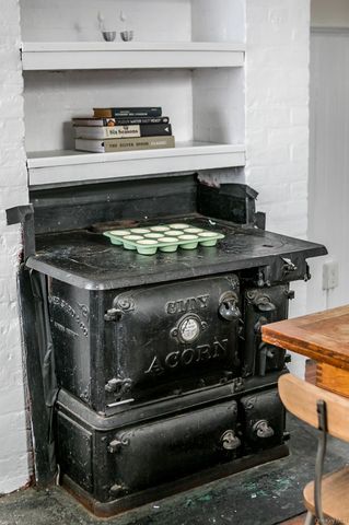 2 S Pine Avenue, Colonie, NY 12208