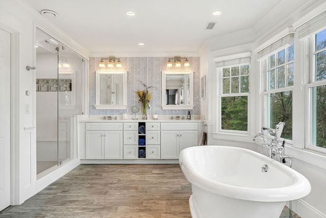 38 Fieldstone Farm Rd, Sudbury, MA 01776