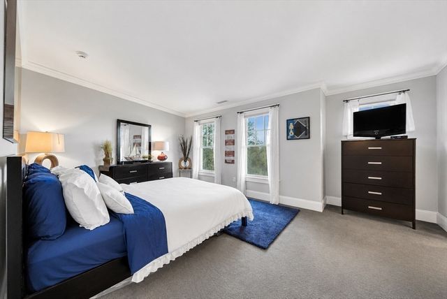 38 Fieldstone Farm Rd, Sudbury, MA 01776
