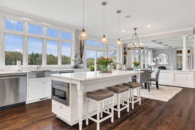 38 Fieldstone Farm Rd, Sudbury, MA 01776