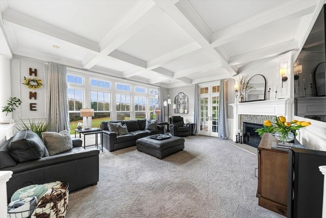 38 Fieldstone Farm Rd, Sudbury, MA 01776