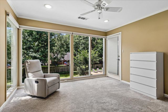 6767 POPLAR PIKE, Memphis, TN 38119