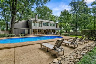 6767 POPLAR PIKE, Memphis, TN 38119