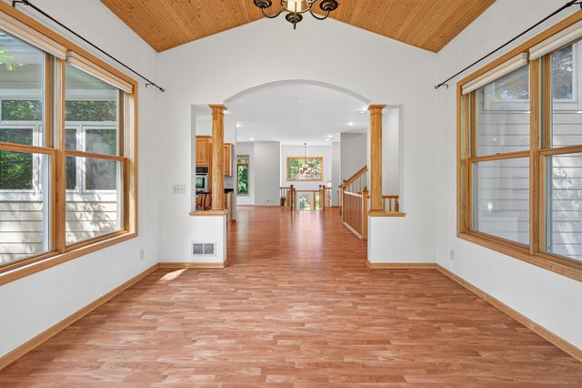 633 Burlington Road, Saint Paul, MN 55119