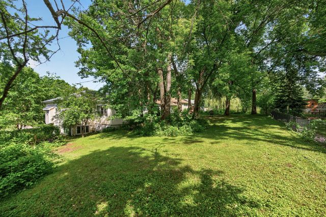 633 Burlington Road, Saint Paul, MN 55119