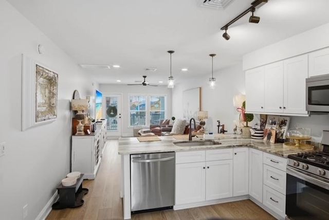 209 29th Ave. N, North Myrtle Beach, SC 29582