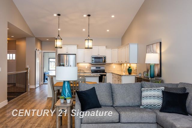 4215 Woodburn Court, Saginaw Twp, MI 48603