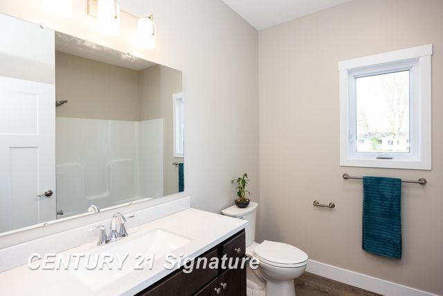 4215 Woodburn Court, Saginaw Twp, MI 48603