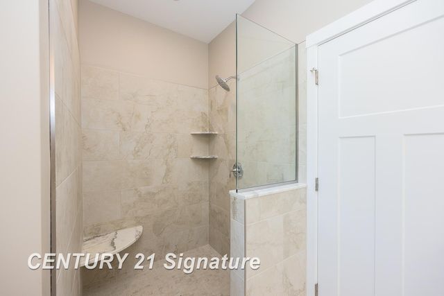 4215 Woodburn Court, Saginaw Twp, MI 48603