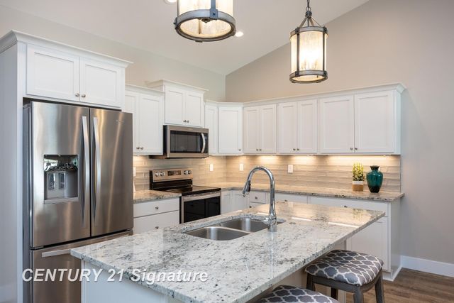 4215 Woodburn Court, Saginaw Twp, MI 48603
