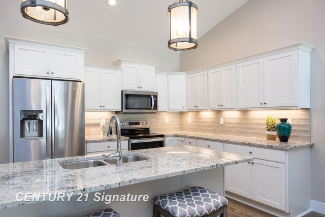 4215 Woodburn Court, Saginaw Twp, MI 48603