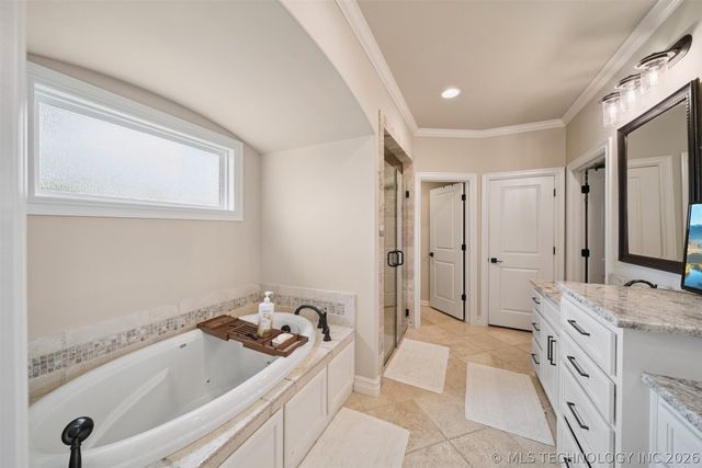 6110 N Creekwood Drive, Owasso, OK 74055