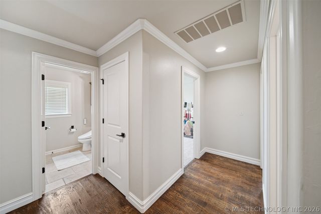 6110 N Creekwood Drive, Owasso, OK 74055