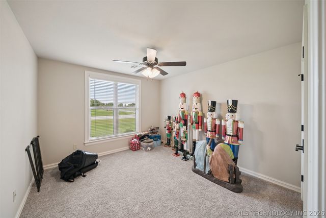 6110 N Creekwood Drive, Owasso, OK 74055