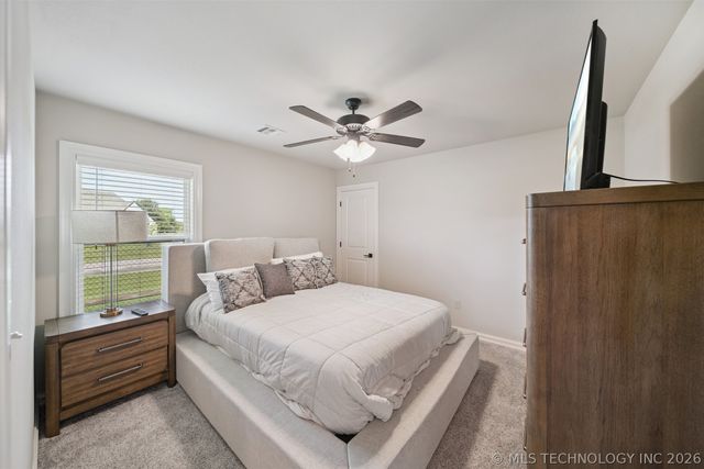 6110 N Creekwood Drive, Owasso, OK 74055