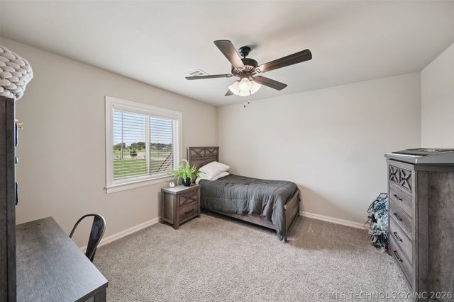 6110 N Creekwood Drive, Owasso, OK 74055