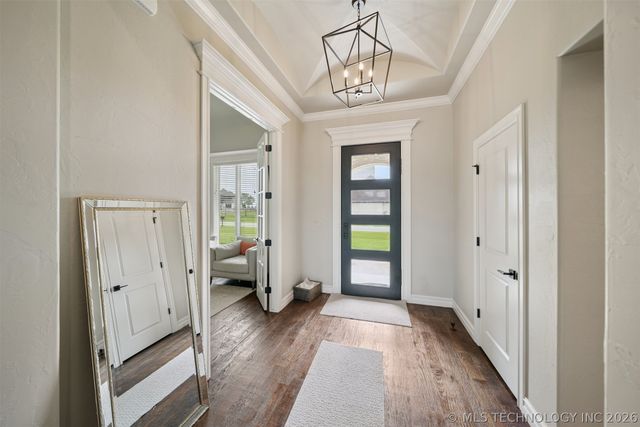 6110 N Creekwood Drive, Owasso, OK 74055