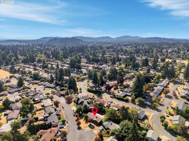 917 Se 168TH Ave, Portland, OR 97233
