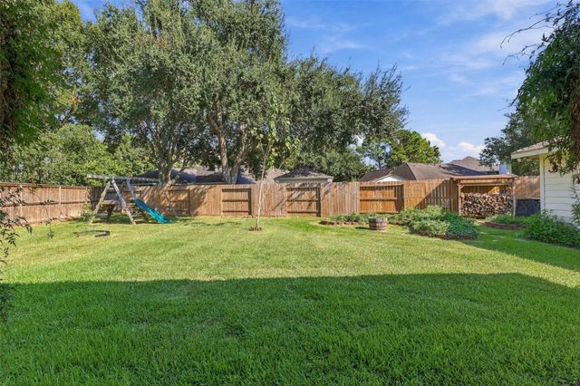 1909 Harbour Cove Drive, Seabrook, TX 77586