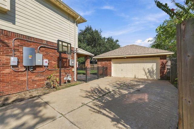 1909 Harbour Cove Drive, Seabrook, TX 77586