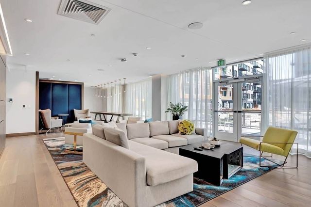 65 Lewis St U 506, Boston, MA 02128