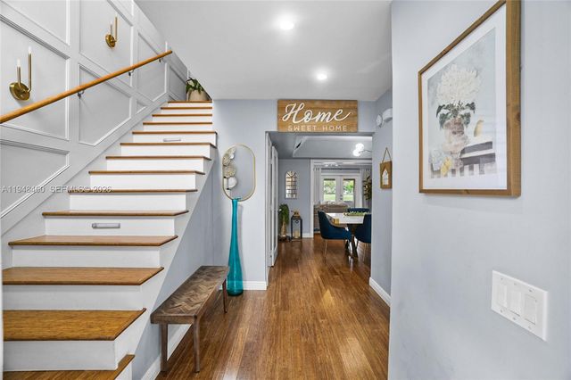 505 Maplewood Dr, Green Acres, FL 33415