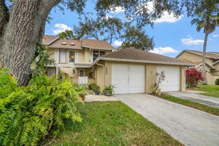 505 Maplewood Dr, Green Acres, FL 33415