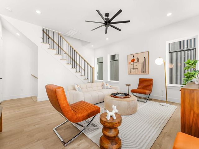 2015 N Prairie Avenue 202, Dallas, TX 75204