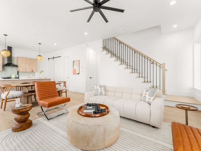 2015 N Prairie Avenue 202, Dallas, TX 75204