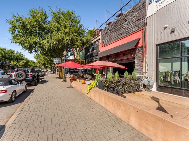 2015 N Prairie Avenue 202, Dallas, TX 75204