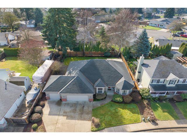 212 CHIMNEY ROCK Ln, Eugene, OR 97404