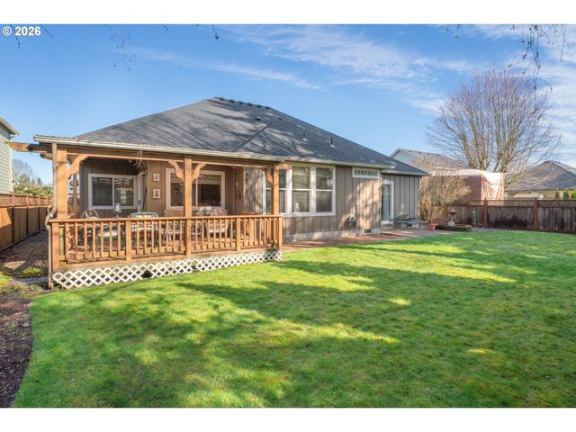 212 CHIMNEY ROCK Ln, Eugene, OR 97404