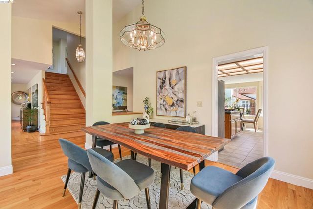 4303 Chamberlin Ct, Oakland, CA 94619