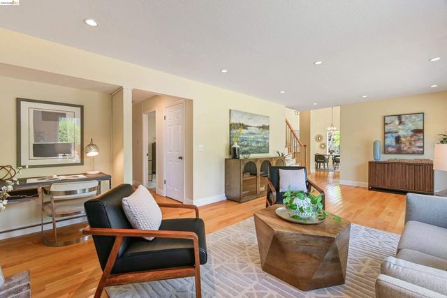 4303 Chamberlin Ct, Oakland, CA 94619