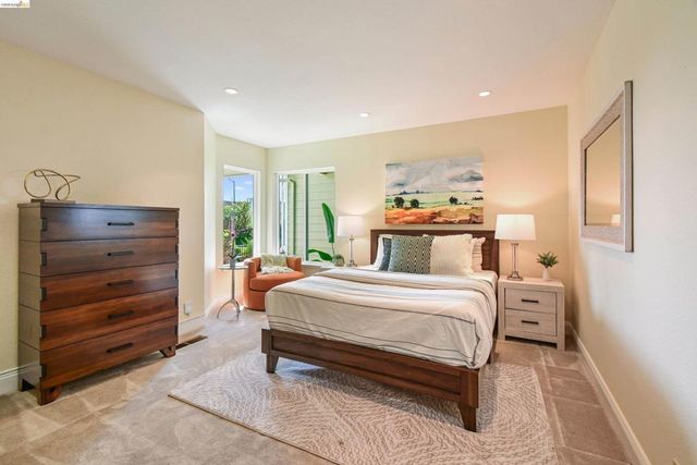 4303 Chamberlin Ct, Oakland, CA 94619