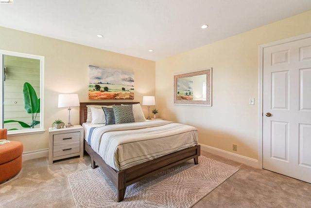 4303 Chamberlin Ct, Oakland, CA 94619