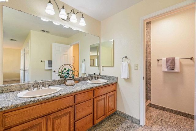 4303 Chamberlin Ct, Oakland, CA 94619