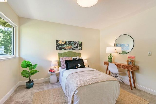 4303 Chamberlin Ct, Oakland, CA 94619