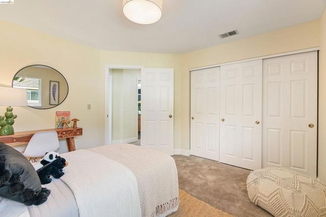 4303 Chamberlin Ct, Oakland, CA 94619