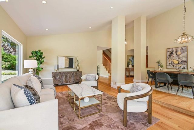 4303 Chamberlin Ct, Oakland, CA 94619